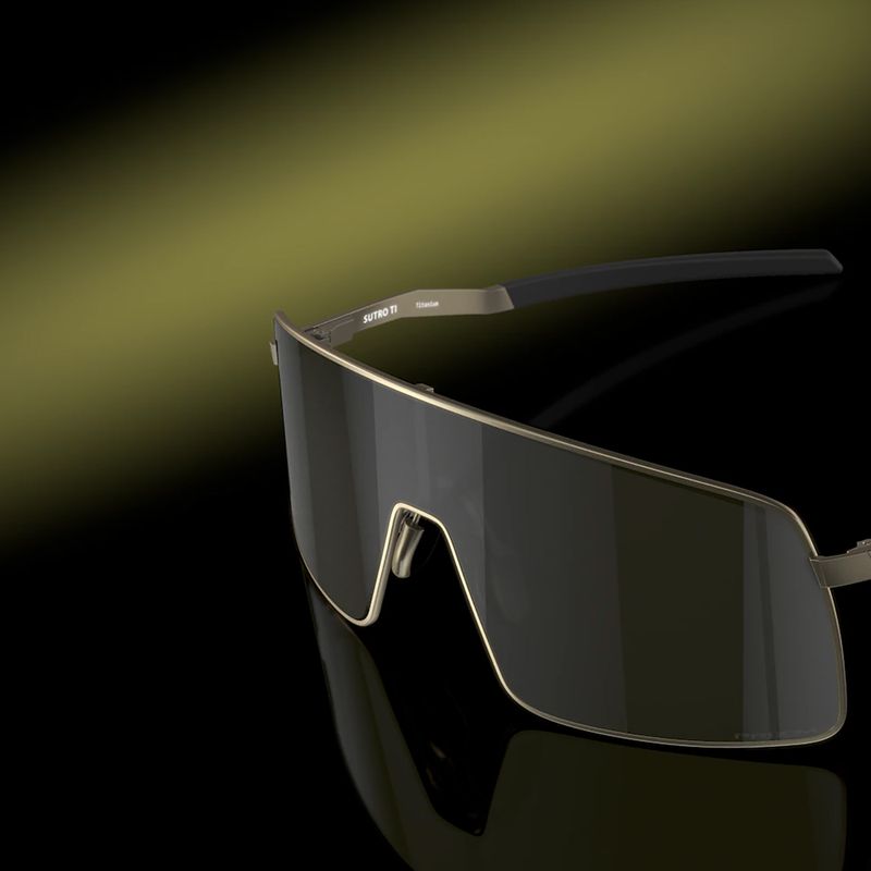 Occhiali da sole Oakley Sutro Ti, metallizzato opaco/prizmer nero 10