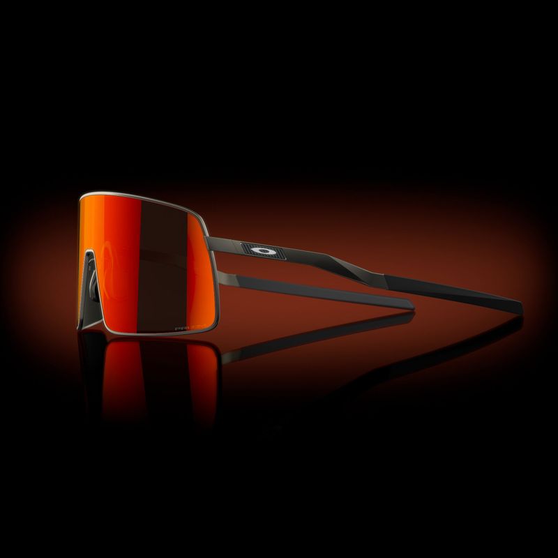 Occhiali da sole Oakley Sutro Ti satin carbon/prizm ruby 12