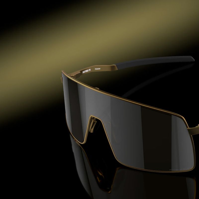 Occhiali da sole Oakley Sutro Ti oro opaco/nero Prizm 9