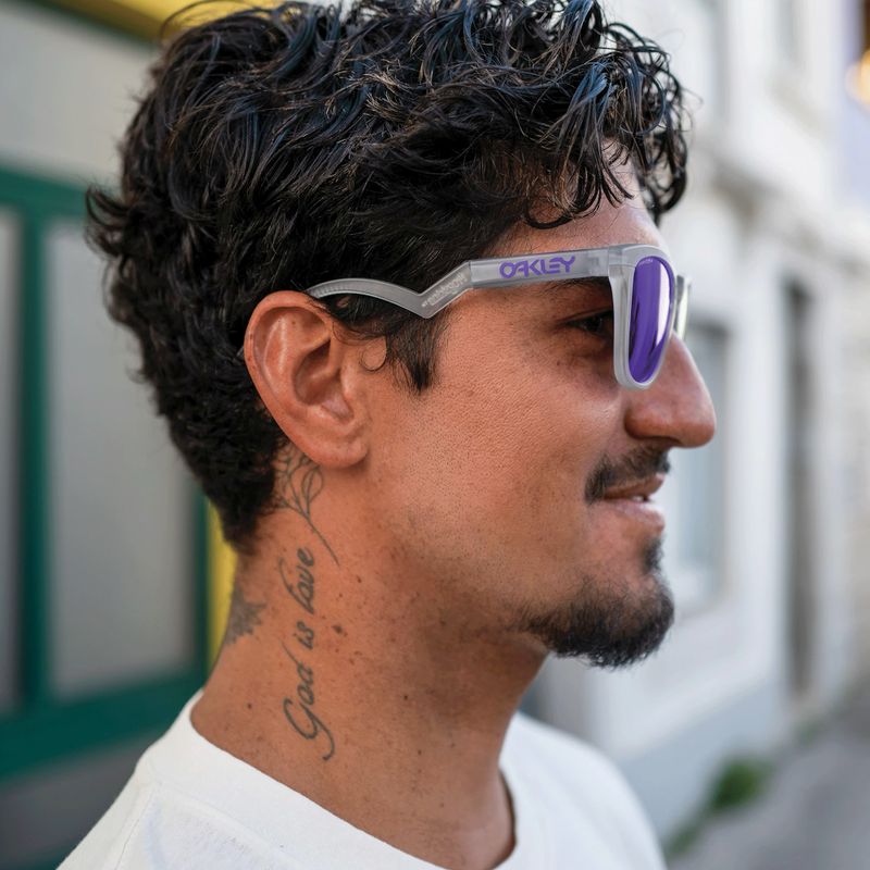 Occhiali da sole Oakley Frogskins Hybrid matte trans lilac/clear prizm violet 8