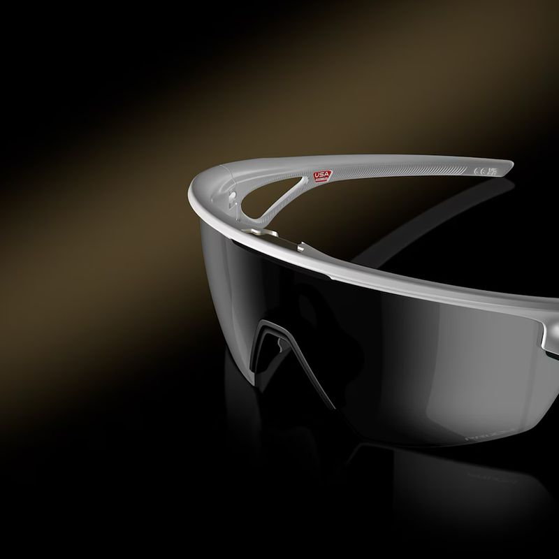 Occhiali da sole Oakley Sphaera PC bianco opaco/nero Prizm 7