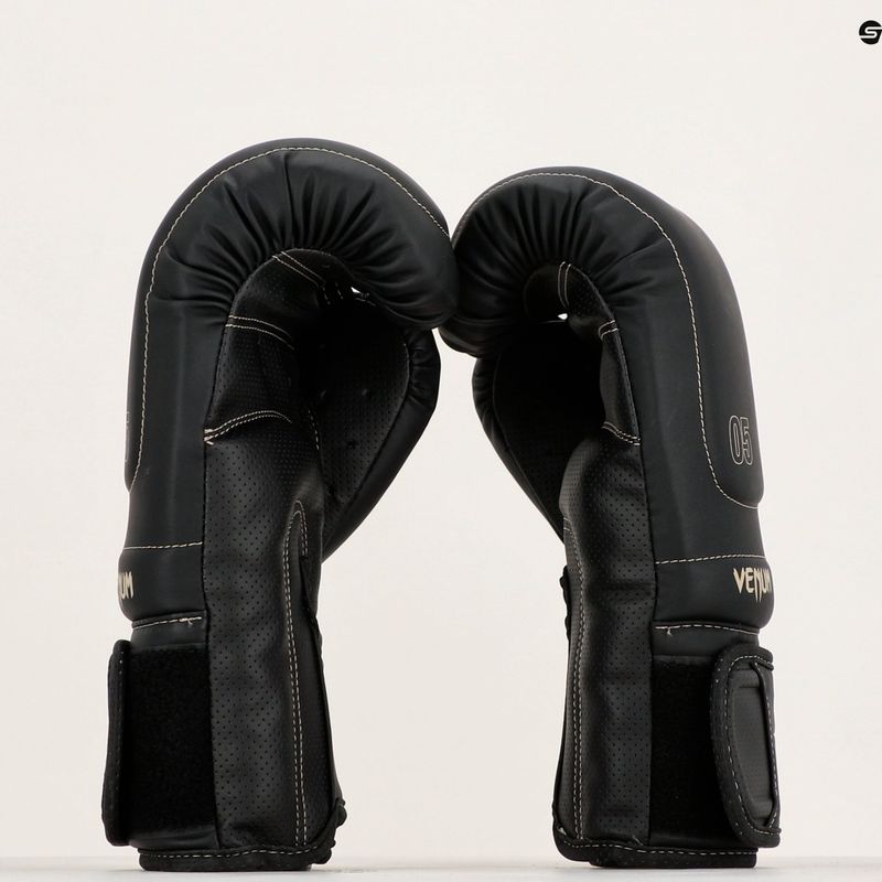 Guanti da boxe Venum Impact Evo nero 6