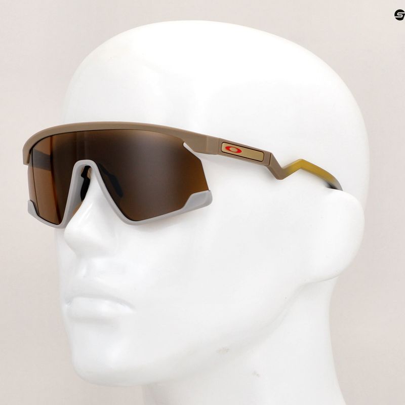 Occhiali da sole Oakley Bxtr Patrick Mahomes II terrain matte tan/prizm tungsten 12