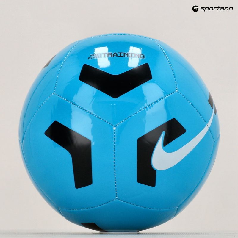 Nike pitch formazione calcio luce blu fury / nero / bianco dimensioni 4 6