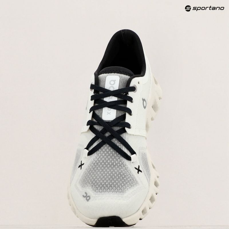 Scarpe da corsa da donna On Running Cloud X 3 bianco/nero 9