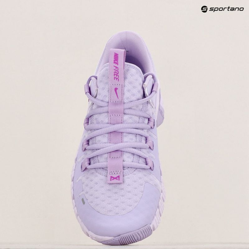 Nike Free Metcon 5 scarpe da donna per l'allenamento lilla fioritura / uva magra / viola vivo 9