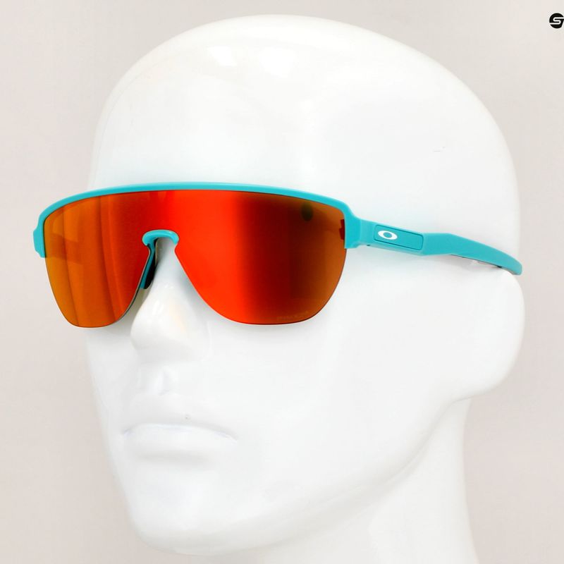 Occhiali da sole Oakley Corridor celeste opaco/prizm rubino 10