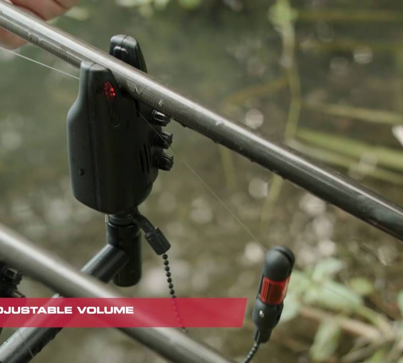 Radar Cx 2+1 di JRC con luce blu 3