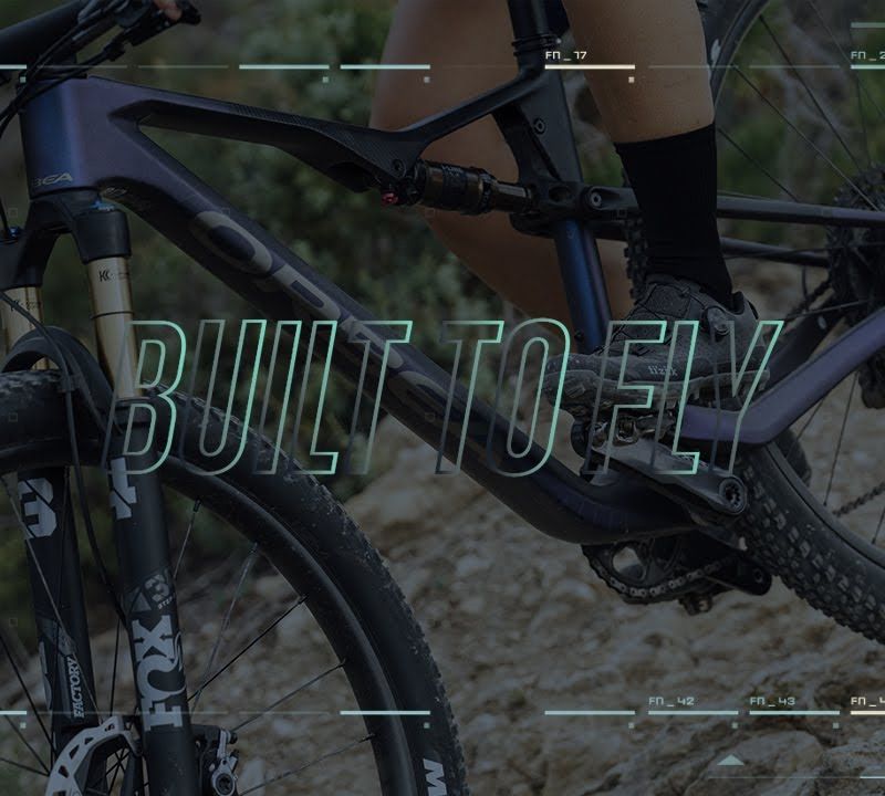 Orbea Oiz H10 2023 blu polvere di luna/arancio mountain bike 4