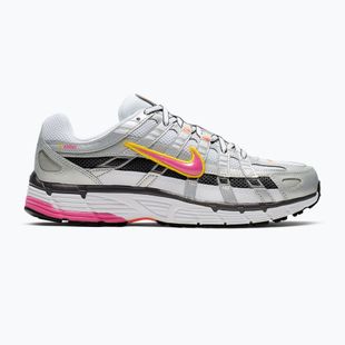 Scarpe da donna Nike P-6000 white/metallic platinum/laser fuchsia