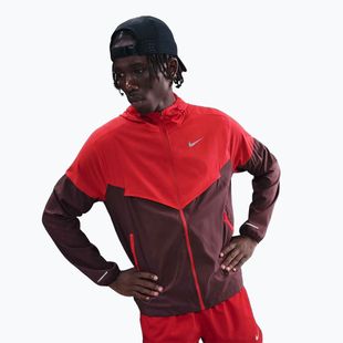 Giacca da running Nike Impossibly Light Windrunner da uomo, colore cremisi chiaro/bordeaux, cotta
