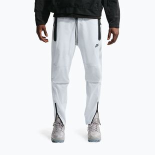 Pantaloni da uomo Nike Tech Woven off white/black