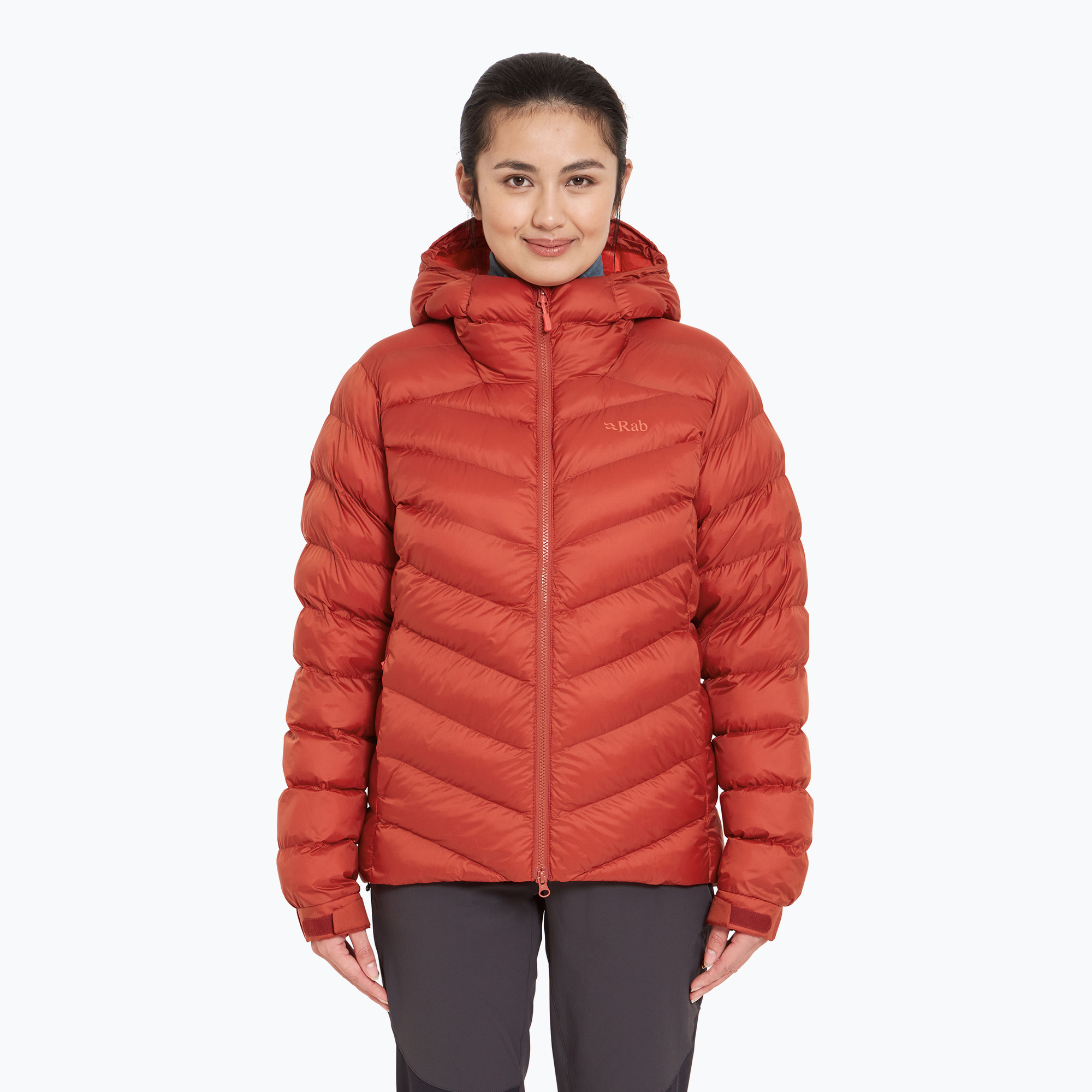 Giacca isolata da donna Rab Nebula Pro rosso toscano (10) (Nebula Pro QIP-24-TRD-12)
