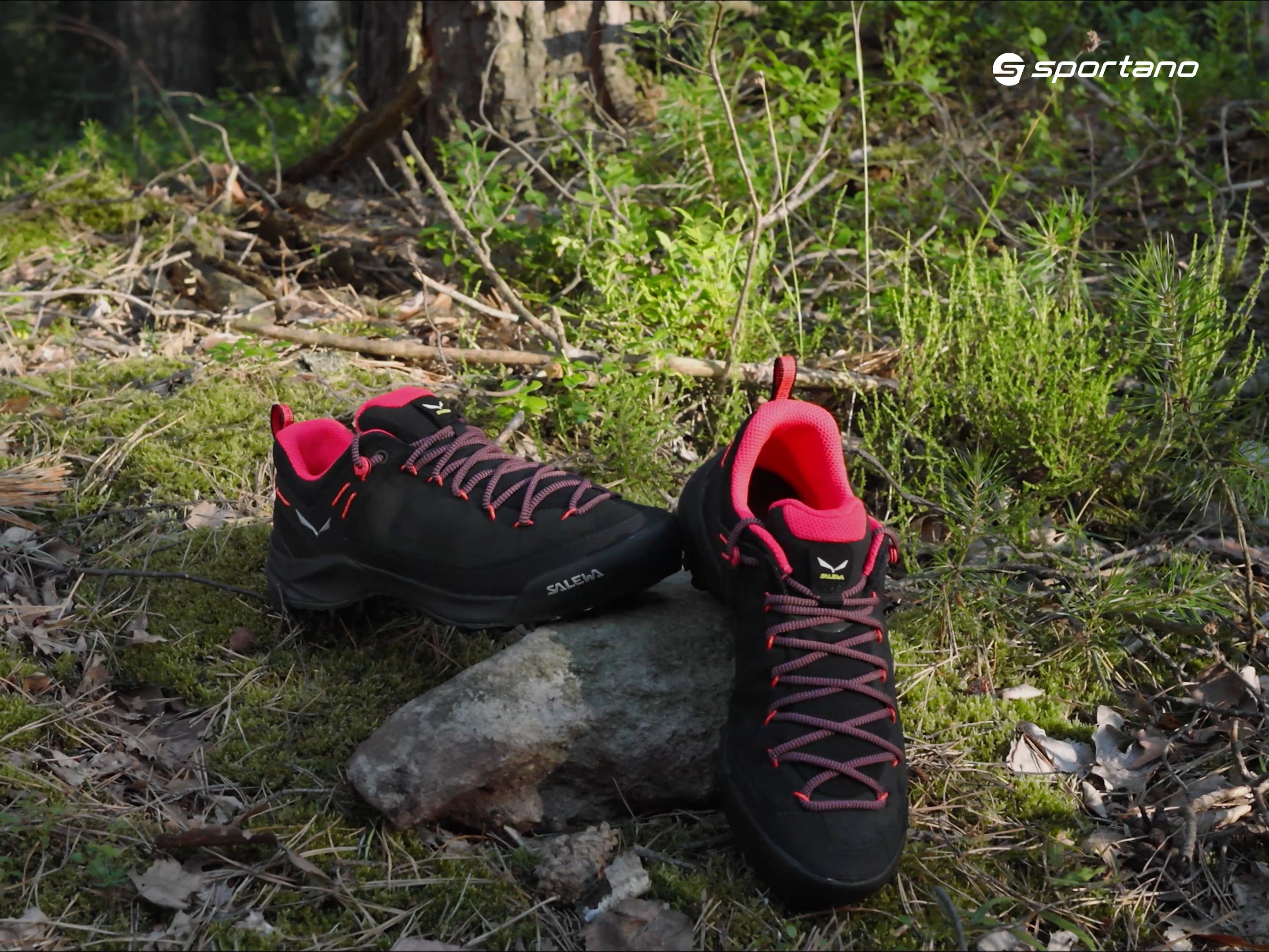 Salewa Wildfire Leather scarpe da trekking da donna nero/fluo coral