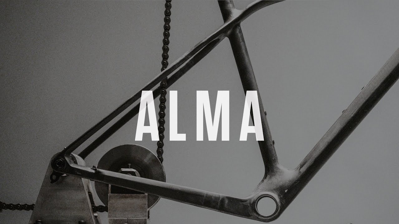 Orbea Alma M30 2022 verde/rosso mountain bike